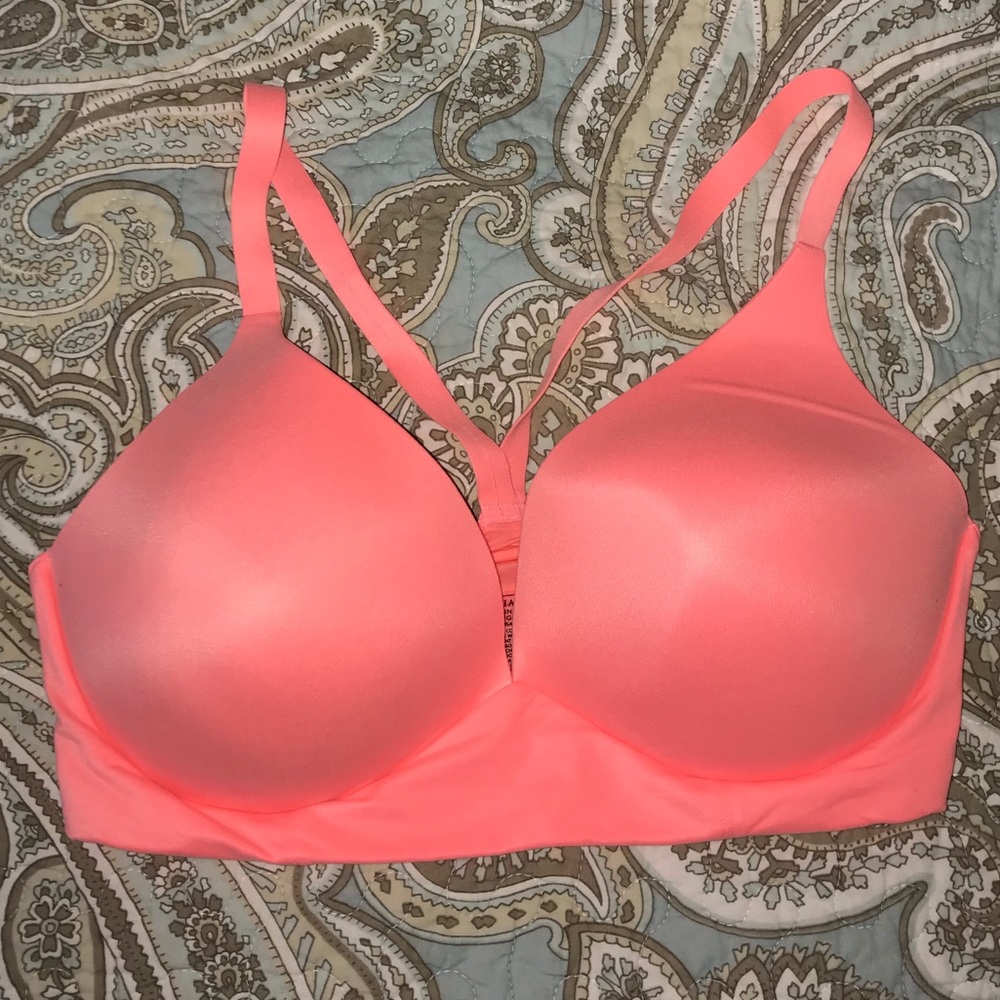 💖💖NEW Victoria’s Secret Lightly Lined Plunge Bra